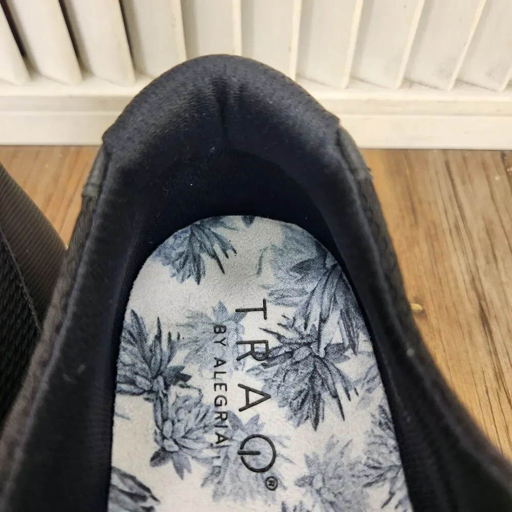 TRAQ by Alegria Copacetiq Womens Sz 8.5 EU 38 Black Lifestyle City Street Shoes